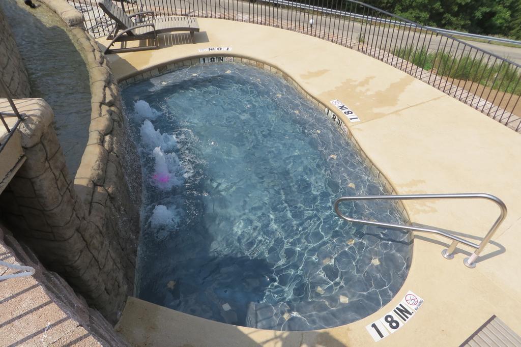 Cliffs Resort Table Rock Lake ブランソン エクステリア 写真